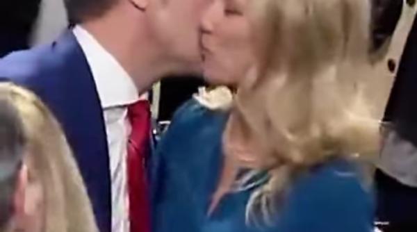 sotia secretarului american al apararii criticata dur dupa ce a purtat o rochie care ar fi de pe shein la o cina oficiala la casa alba