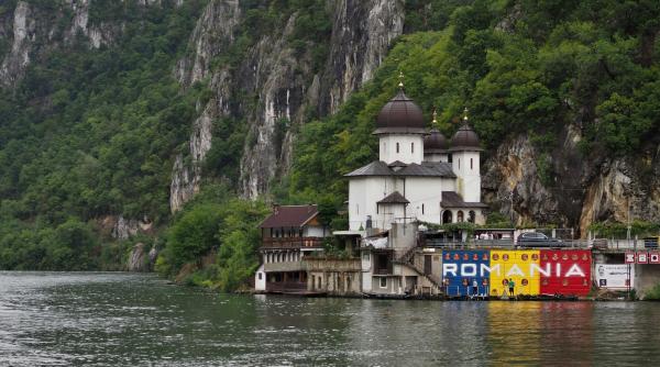romania pierde miliarde de ce pleaca turistii si banii din tara anat reactioneaza la propunerea ministrului darau