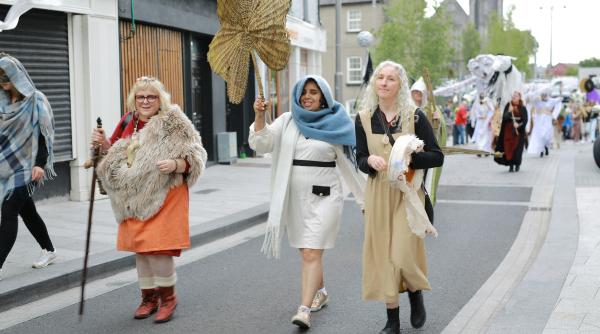 viata de zi cu zi in dublin este foarte usor sa te integrezi ce i a surprins pe romani in cultura irlandeza