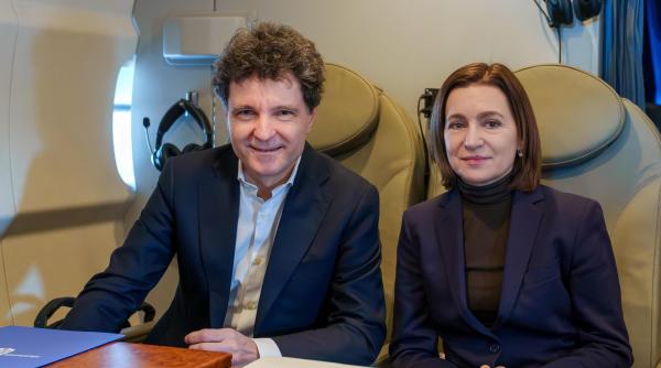 nicusor dan si maia sandu impreuna in avion spre armenia sprijin consolidat pentru republica moldova
