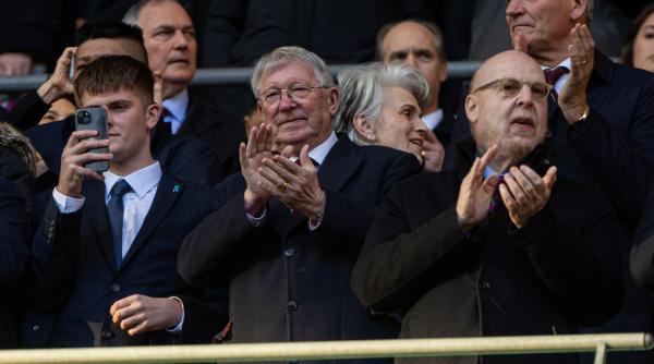 sir alex ferguson transportat la spital dupa ce s a simtit rau la stadion