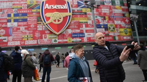 arsenal in finala ligii campionilor dupa 20 de ani tunarii lupta pentru trofeu la budapesta cu invingatoarea din meciul bayern psg
