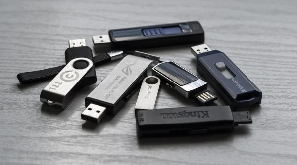 de ce sa nu folosesti niciodata un stick usb care nu e al tau poate fi mai periculos decat crezi