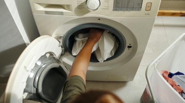 13 lucruri pe care nu ar trebui sa le speli niciodata la masina de spalat ca sa nu se strice