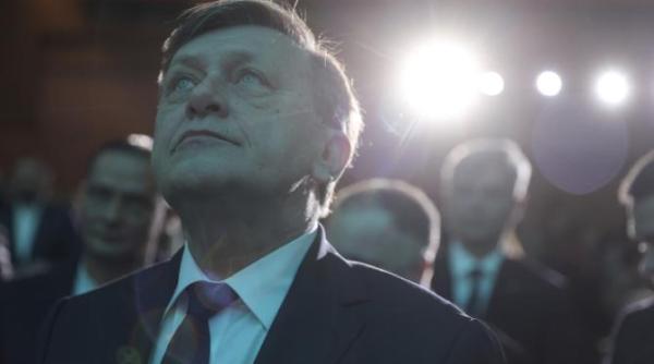 Crin Antonescu îl laudă pe Nicușor Dan: E pentru prima dată în istorie când se întâmplă așa ceva