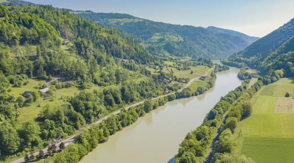 Austria: Toxinele de la rafinăria OMV poluează apele subterane