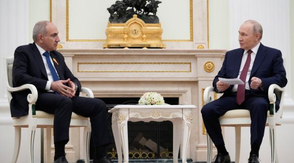 tensiunile dintre rusia si armenia escaladeaza premierul pasinian nu merge la summitul uea nu e o casatorie
