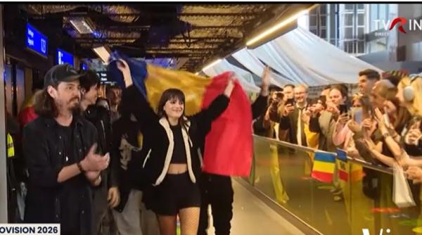 alexandra capitanescu emotionanta pe aeroport la revenirea in romania suntem castigatorii inimilor
