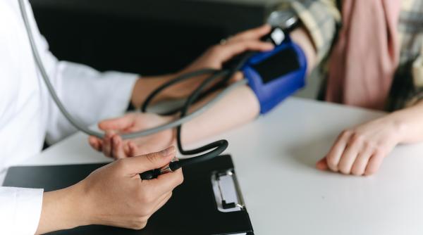 ucigasul tacut din viata de zi cu zi colegiul medicilor trage un semnal de alarma de ziua mondiala a hipertensiunii arteriale