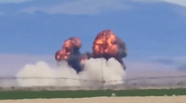 momentul prabusirii a doua avioane militare surprins la un show aviatic din sua video