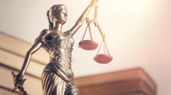dosarul 10 august ajunge la verdict sentinta pentru fostii sefi ai jandarmeriei asteptata pe 11 iunie