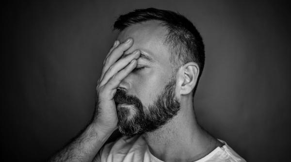 un barbat care intentiona sa se sinucida gasit intr o padure cu ajutorul sistemului de monitorizare electronica