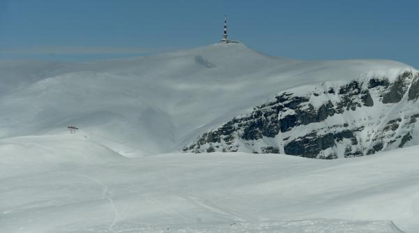 interventie de urgenta in muntii bucegi dupa ce opt participanti la un ultramaraton au cazut intr o rapa