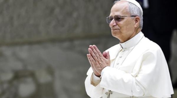 Papa Leon al XIV-lea, vizită în „Țara Focurilor” din Italia, regiune afectată de poluare și deșeuri ilegale
