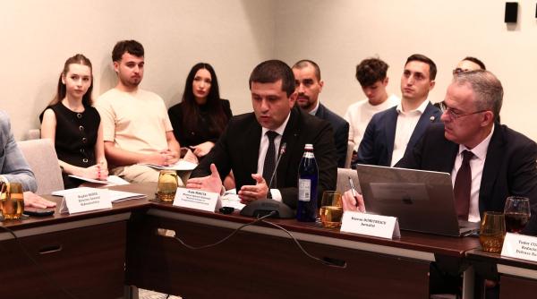cum evita romania blocajul investitiilor dupa 2027 studentii utm au urmarit dezbaterea organizata de dc media group