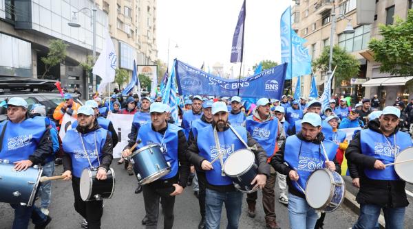 cel mai mare protest al serviciilor de ambulanta anuntat la bucuresti principalele nemultumiri