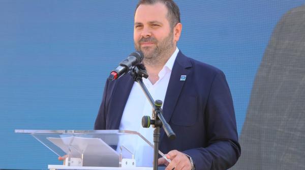 cezar dragoescu breaking news despre incrosnatu in direct la dc news razvan dumitrescu o minciuna e ca in bancul de la radio erevan