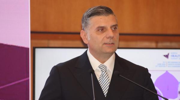Viitorul asigurărilor de sănătate. "Nu trebuie să alegem înt