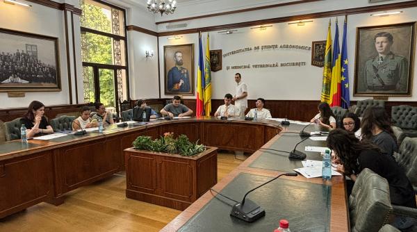 comunicarea incepe cu tine gabriel nuta stoica intalnire cu studentii universitatii titu maiorescu
