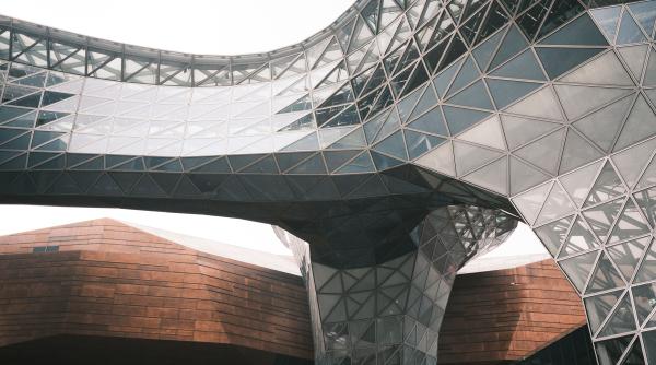 cladiri perfecte realizate de un creier digital arhitectura viitorului intre gandire umana si inteligenta artificiala