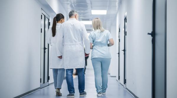 ministerul sanatatii cere salarii mai mari pentru medici si asistenti propuneri pentru noua lege a salarizarii