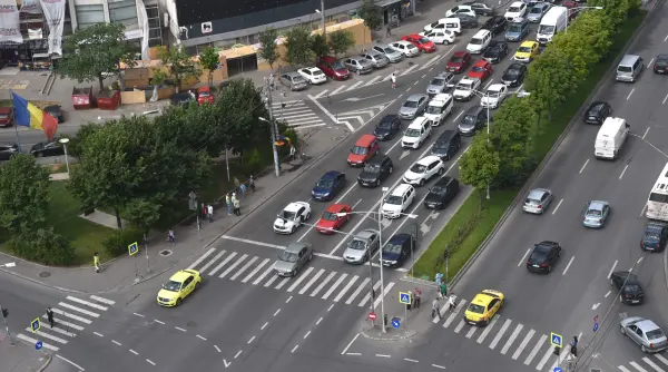 trecerea de pietoni imaginara exemplul care demonstreaza de ce indisciplina pietonilor e principala cauza de mortalitate in accidente