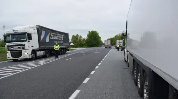 un mort si doi raniti dupa un accident grav intre doua tir uri pe dn6
