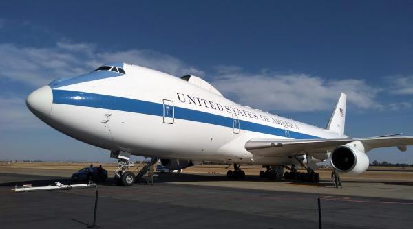 primele imagini cu noul air force one al sua donat de qatar video