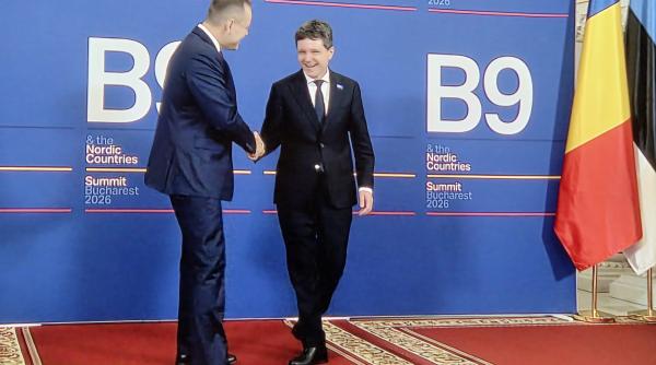 dupa discutiile cu liderii politici de vineri seara nicusor dan merge iar in polonia