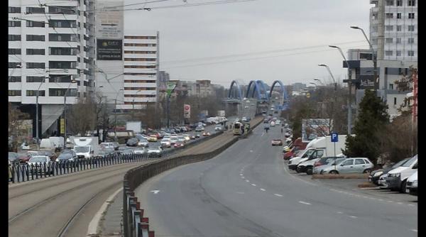 imagine din 2005 din bucuresti ce amaraciune si saracie n o fi lapte si miere in ue dar ne a pus dumnezeu mana n cap