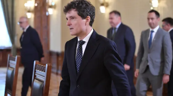 nicusor dan avertizeaza degradarea romaniei la junk catastrofala ce a vorbit cu liderii partidelor