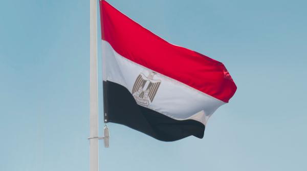video egiptul a inaugurat octogonul cel mai mare sediu al unui minister al apararii din lume aparitie rara a presedintelui abdel fattah al sisi