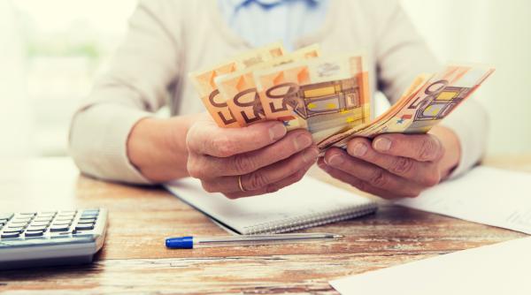 curs valuta bnr 9 iulie cati lei costa azi 1 euro