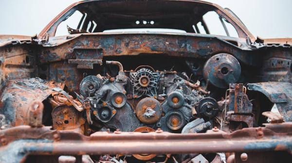 lectie de economie guvernul un sofer care distruge motorul ca sa nu plateasca o curea de distributie