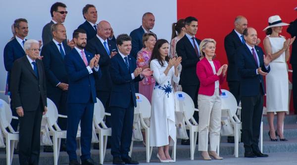 nicusor dan anunt dupa ce a participat la festivitatile de ziua frantei reafirmam parteneriatul strategic si relatia de prietenie privilegiata
