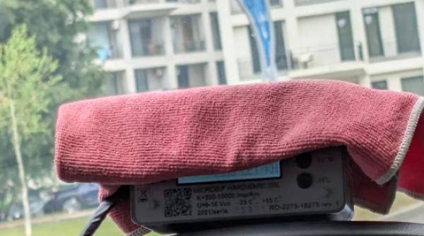un prosop peste aparatul de taxat si o nota de plata uriasa povestea unui client de taxi care a starnit furia internautilor