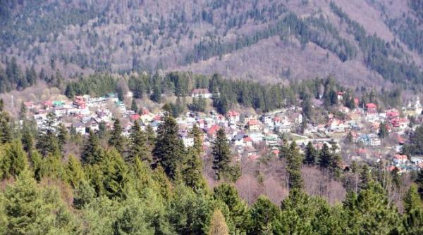 doua statiuni de pe valea prahovei au ramas fara apa in unul dintre weekendurile cele mai aglomerate de pana acum