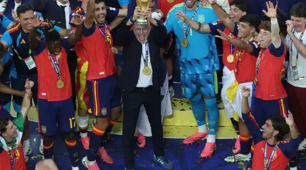 casa regala a spaniei a felicitat la furia roja dupa castigarea titlului mondial