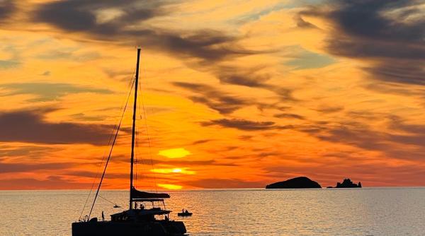 a fost lansat uber boat in europa destinatiile unde poti inchiria barci cu skipper direct din aplicatie