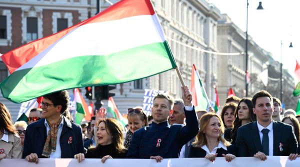 peter magyar il provoaca pe viktor orban la o dezbatere publica in transilvania sa si gaseasca curajul