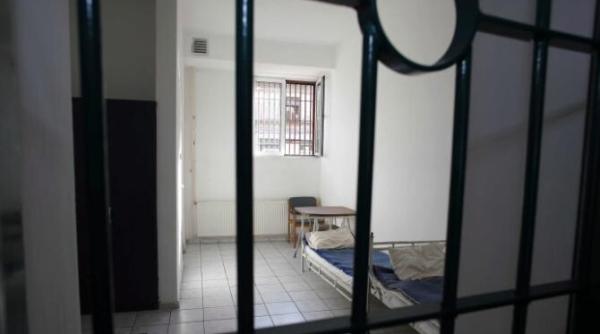 incident violent la penitenciarul giurgiu un detinut a ajuns la ati iar parchetul a deschis o ancheta