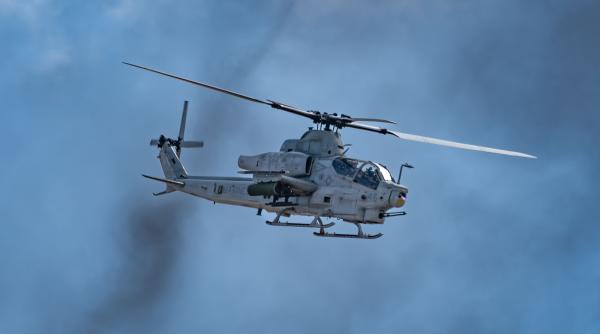 un elicopter al armatei cehe de fabricatie americana s a prabusit un militar a murit si alti patru au fost raniti