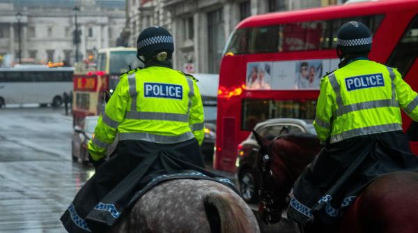 scurgere uriasa de date informatii despre 100 000 de politisti britanici publicate pe dark web