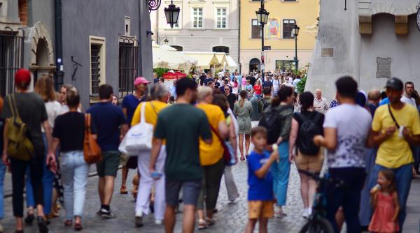 beneficiem din plin de miliardele de euro pe care romanii de pretutindeni le trimit acasa cati intra in economie video