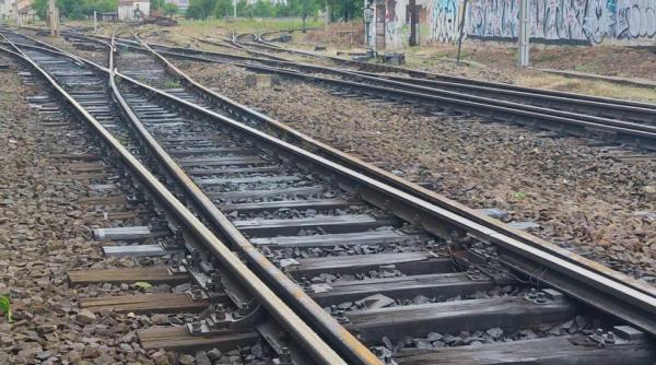 blocaj pe magistrala 100 circulatia trenurilor a fost oprita dupa defectarea unei locomotive