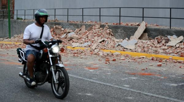 cutremur de 7 4 grade in columbia primele imagini din timpul seismului video