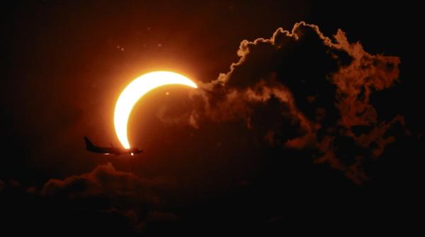 imagini spectaculoase cu eclipsa de soare unele parti din europa au plonjat in bezna
