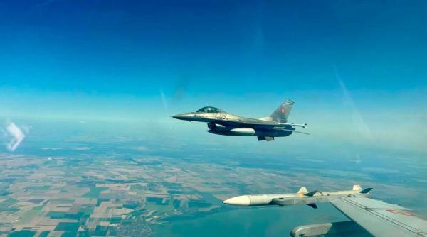 noua alerta aeriana in romania doua aeronave f 16 ridicate de la sol update obiect misterios observat in mare la costinesti video