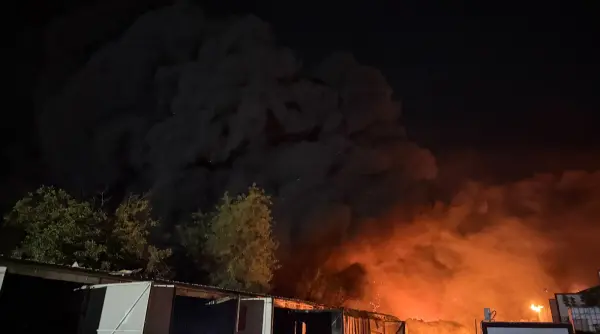 incendiu major la o hala pe strada marginei sectorul 1 bucuresti