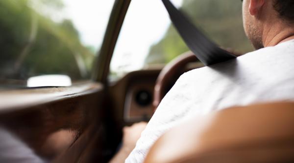 doi romani au mers 100 de kilometri cu fiul mort in masina pe o autostrada din italia am crezut ca doarme